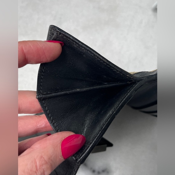 🥳FLASH SALE! Gucci Compact Bi-Fold Wallet in Beige Canvas and Black Leather - Picture 6 of 10